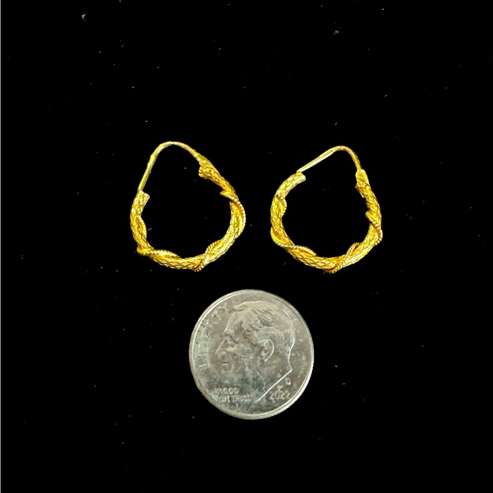 18k yellow gold hoops